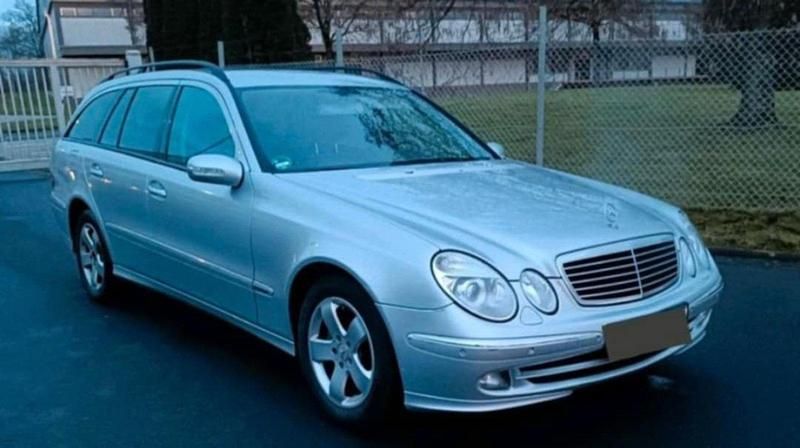 Silber Gebraucht 2006 Mercedes E320 Kombi | 3.499 € (Fairer Preis) - Bild 1/4