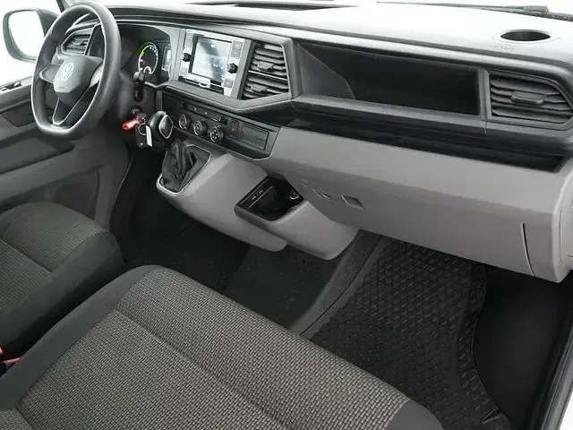 Second-hand VW Transporter 83 kW (113 CP) 2021 Alb Van