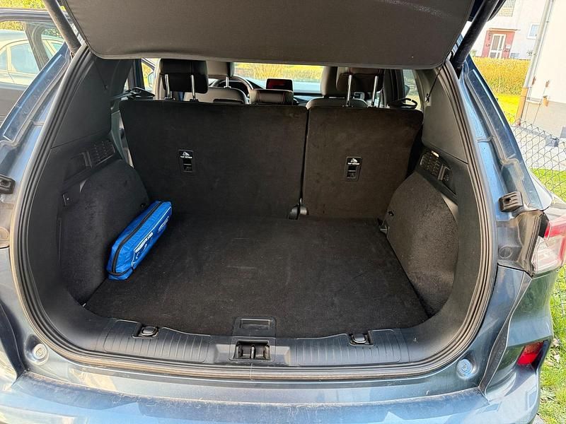 Gebraucht Ford Kuga ST-Line X 190 PS (139 kW) 2022 Blau SUV