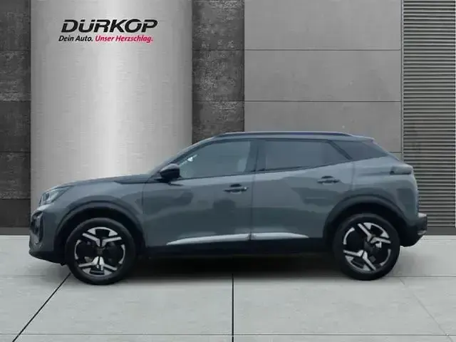 Gebraucht Peugeot 2008 Allure 131 PS (96 kW) 2025 Grau/typ aussenverkleidung met SUV