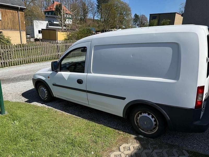 Usata Opel Combo 65 CV (47 kW) 2002 Monovolume
