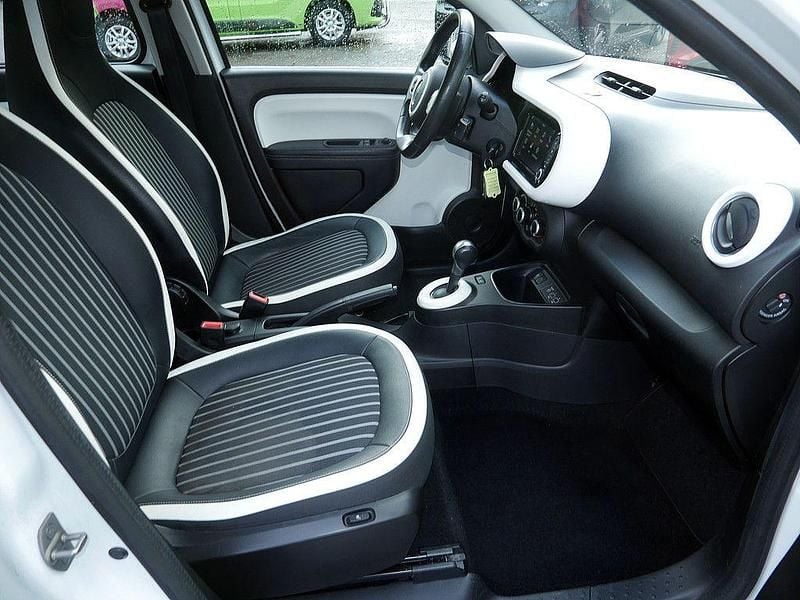 Gebraucht Renault Twingo Intens 90 PS (66 kW) 2020 Weiß Kleinwagen