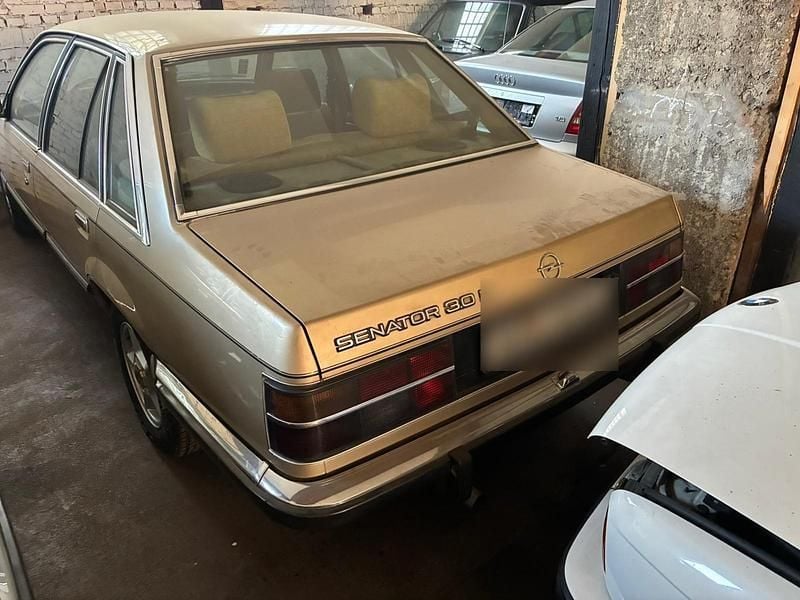 Gold Gebraucht 1980 Opel Senator Limousine | 2.900 € - Bild 1/4