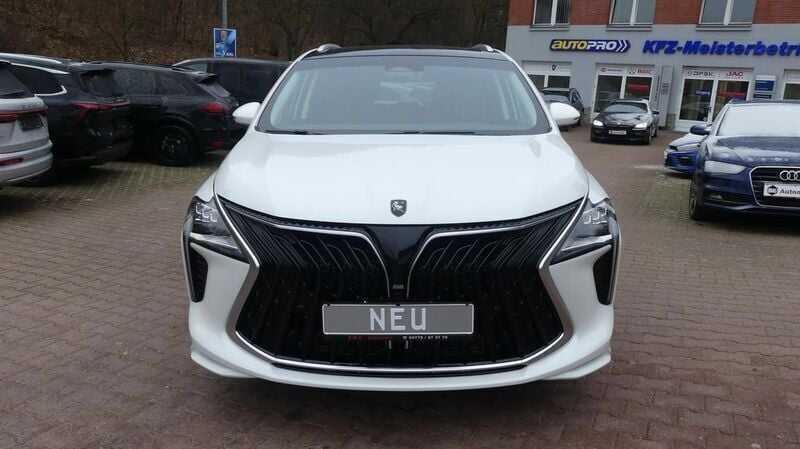 Gebraucht DFSK Forthing 4 177 PS (130 kW) 2024 Weiß Van / Kleinbus