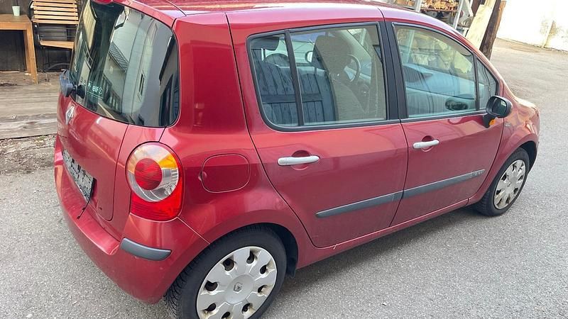 Gebraucht Renault Modus 80 PS (58 kW) 2004 Rot Van / Kleinbus