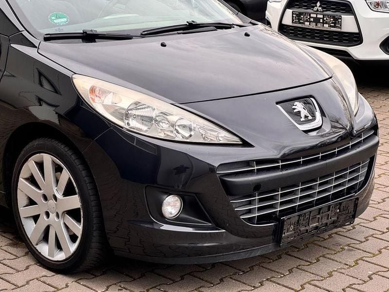 Gebraucht Peugeot 207 CC 120 PS (88 kW) 2012 Schwarz Cabrio