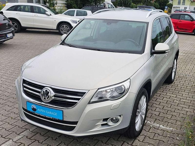 Silber Gebraucht 2010 VW Tiguan Team SUV | 12.399 € (Teuer) - Bild 1/4