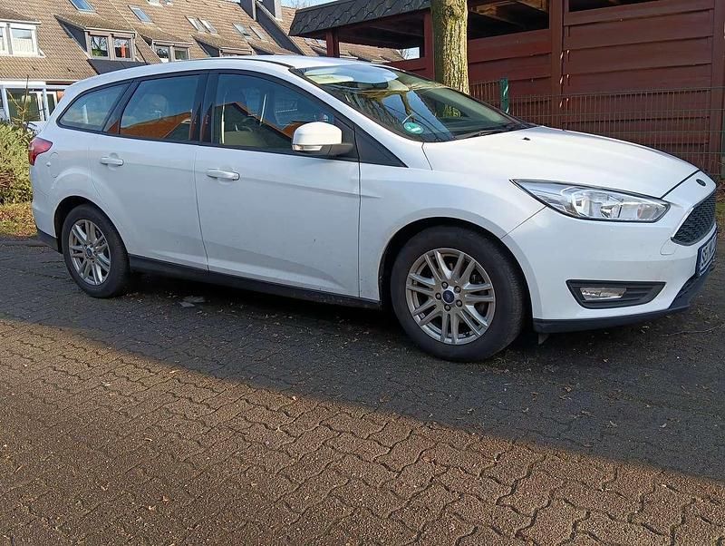 Gebraucht Ford Focus Business Edition 95 PS (69 kW) 2017 Weiß Kombi