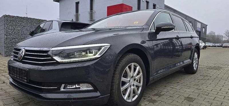 Grau Gebraucht 2015 VW Passat Comfortline Kombi | 9.490 € (Superpreis) - Bild 1/4