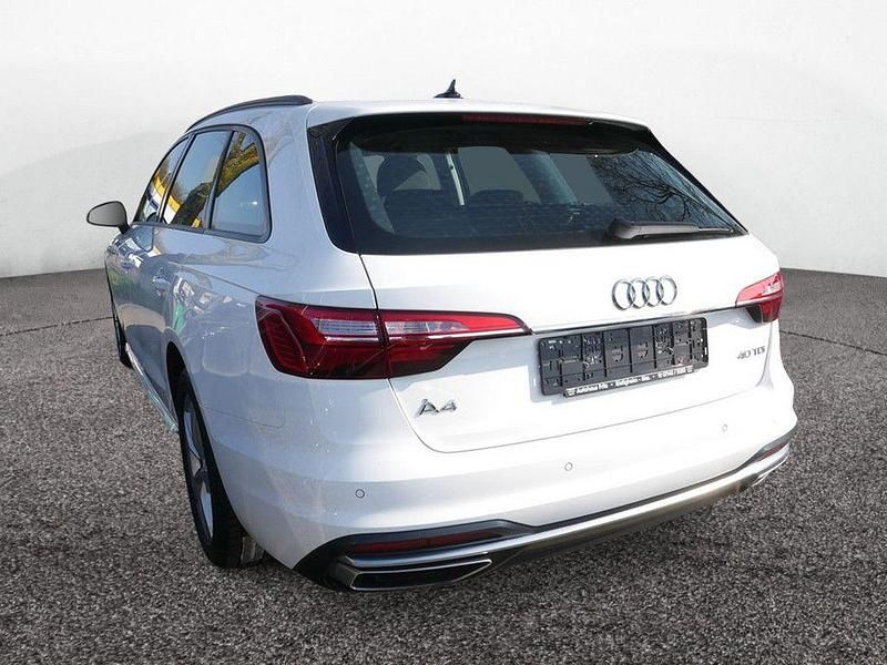 Gebraucht Audi A4 Advanced 204 PS (150 kW) 2022 Weiß Kombi