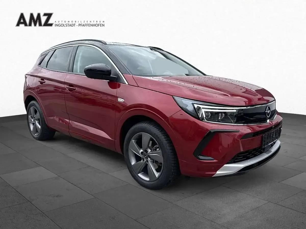 Gebraucht Opel Grandland X Ultimate 131 PS (96 kW) 2024 Lackierung bright red/metallic SUV