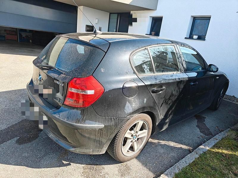 Gebraucht BMW 116 Advantage 116 PS (85 kW) 2009 Schwarz Kleinwagen