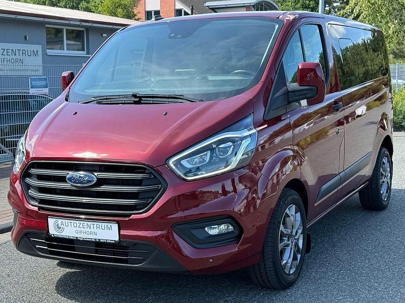 Rot Gebraucht 2022 Ford Transit Tourneo Van / Kleinbus | 38.900 € (Teuer) - Bild 1/4