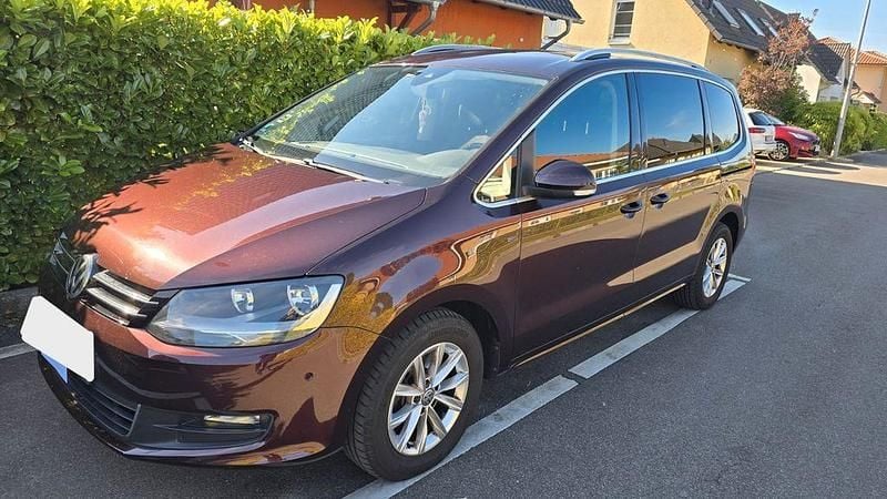 Gebraucht VW Sharan Beach 150 PS (110 kW) 2016 Braun Van / Kleinbus