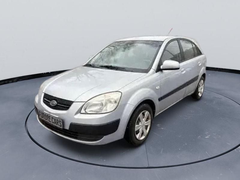 Silber Gebraucht 2006 Kia Rio Basis Limousine | 750 € (Superpreis) - Bild 1/4
