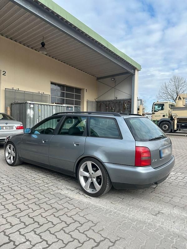 Gebraucht Audi A4 125 PS (91 kW) 1998 Kombi