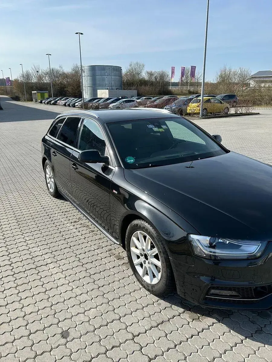 Gebraucht Audi A4 Sport 224 PS (164 kW) 2014 Schwarz Kombi