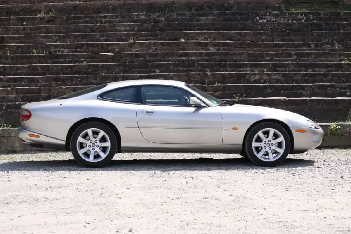 Gebraucht Jaguar XK 284 PS (208 kW) 1999 Silber Coupé