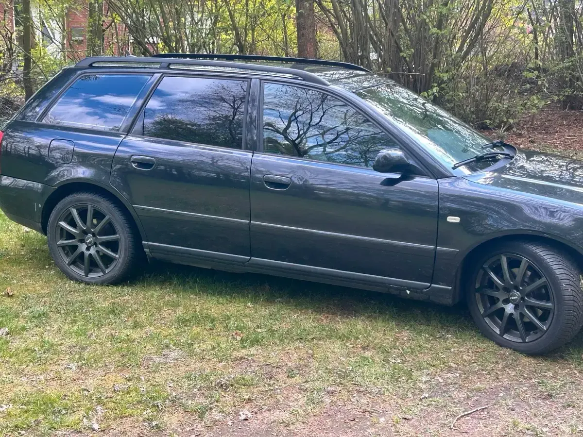 Używany Audi A4 150 KM (110 kW) 2000 Czarny Kombi