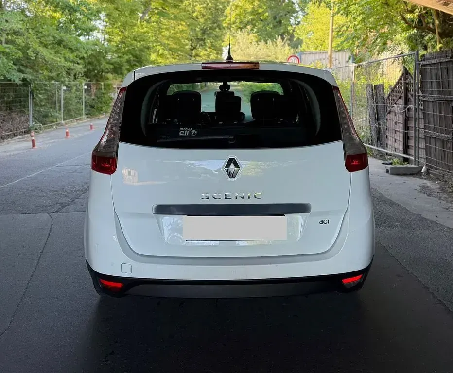 Gebraucht Renault Scénic 110 PS (80 kW) 2015 Weiß Van / Kleinbus