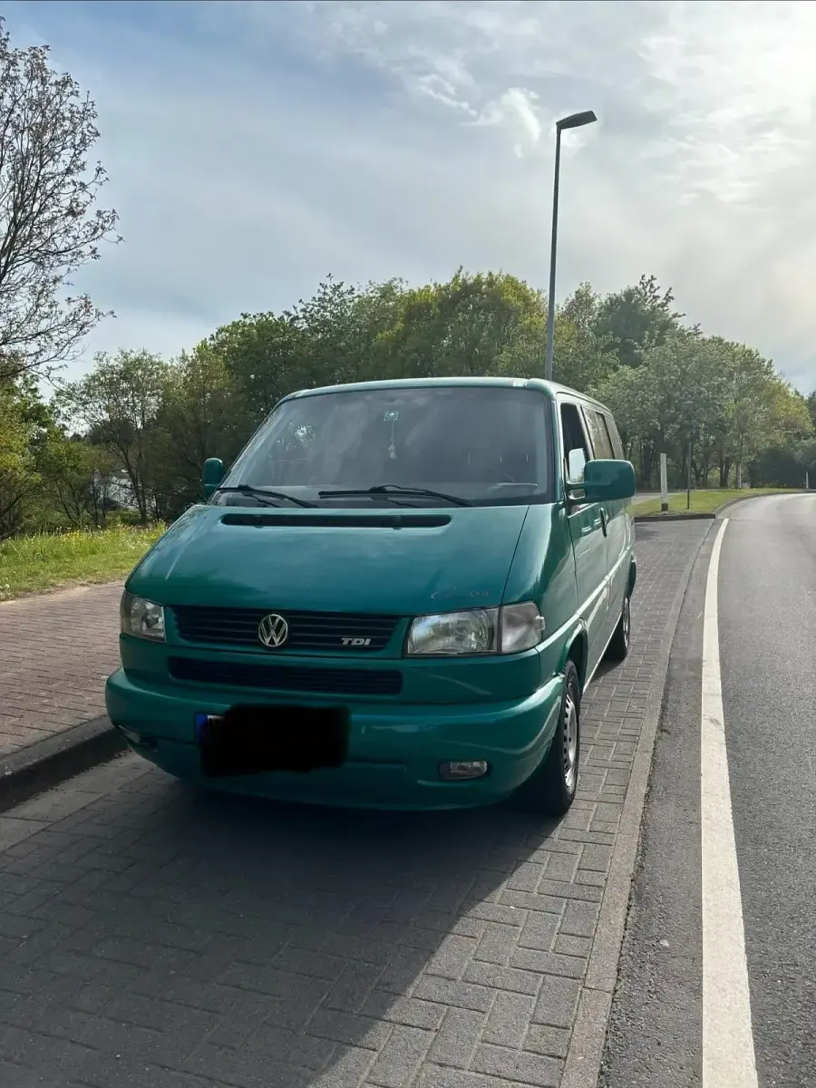 Gebraucht VW Multivan 102 PS (75 kW) 1998 Grün Van / Kleinbus