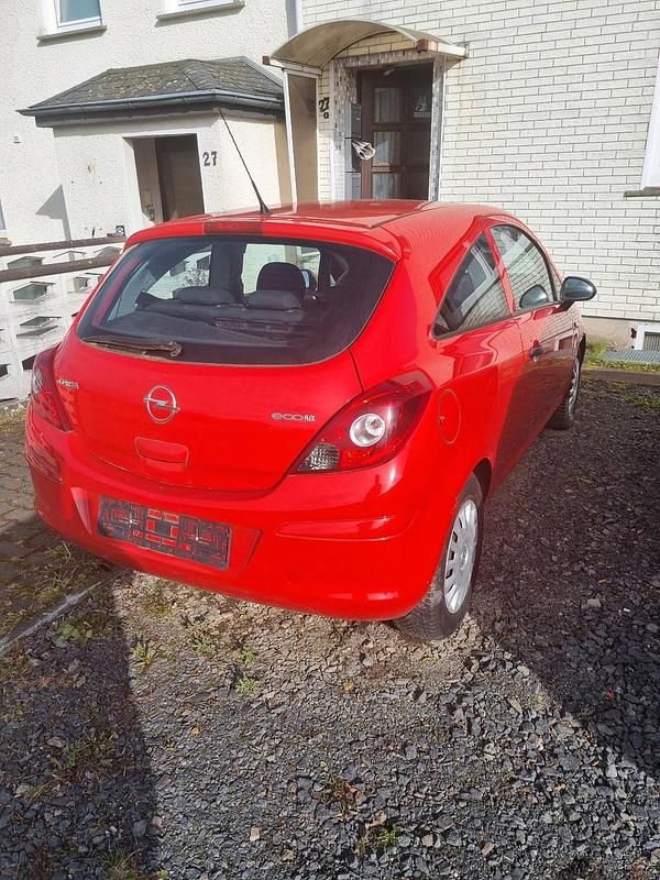 Gebraucht Opel Corsa 80 PS (58 kW) 2010 Rot Kleinwagen