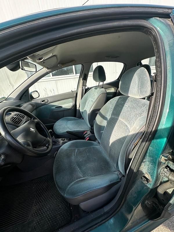 Gebraucht Peugeot 206 101 PS (74 kW) 1999 Grün Kleinwagen