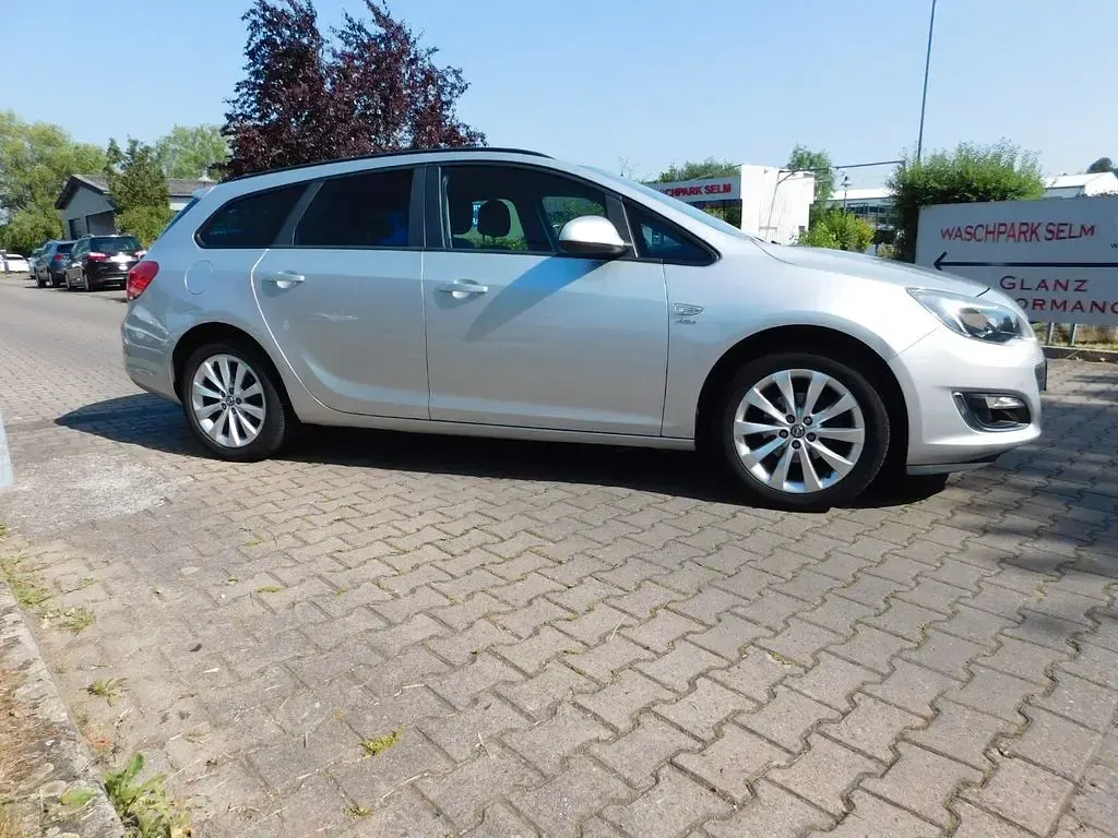 Gebraucht Opel Astra Active 140 PS (102 kW) 2013 Silber Kombi