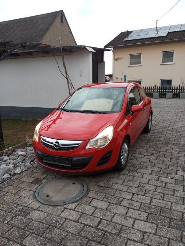 Rot Gebraucht 2012 Opel Corsa Edition Limousine | 2.900 € (Guter Preis) - Bild 1/4