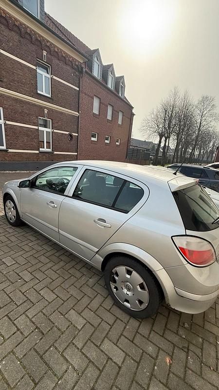 Gebraucht Opel Astra 90 PS (66 kW) 2005 Grau Kleinwagen
