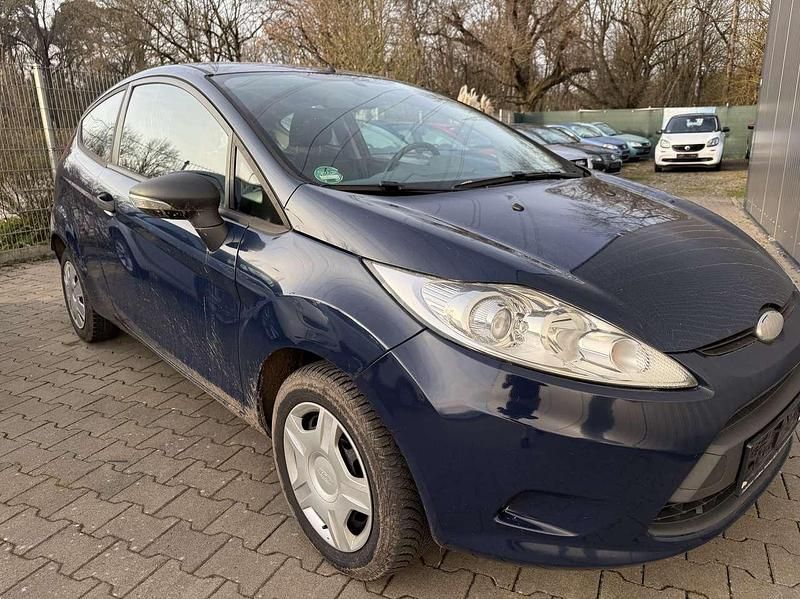 Gebraucht Ford Fiesta Ambiente 60 PS (44 kW) 2009 Blazerblau Kleinwagen