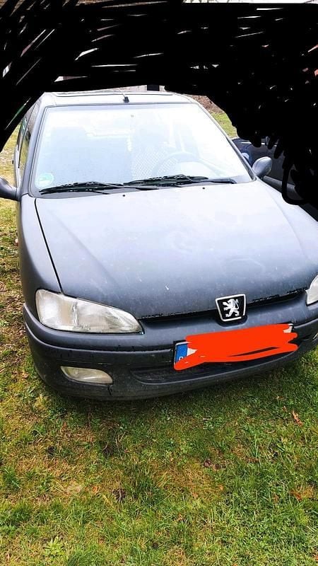 Schwarz Gebraucht 1996 Peugeot 106 Kleinwagen | 300 € - Bild 1/4