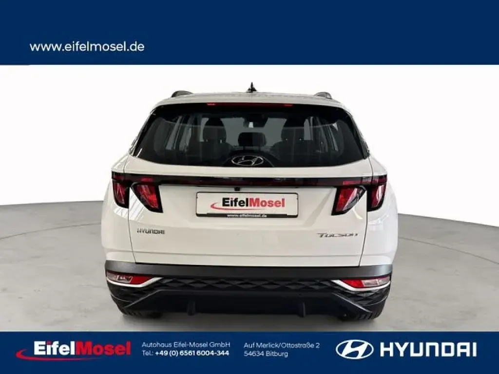 Gebraucht Hyundai Tucson Select 150 PS (110 kW) 2021 Weiß SUV