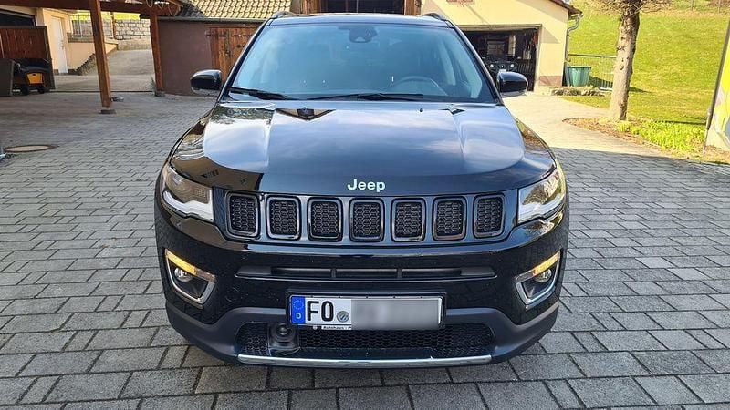 Gebraucht Jeep Compass Limited 140 PS (102 kW) 2017 Schwarz SUV
