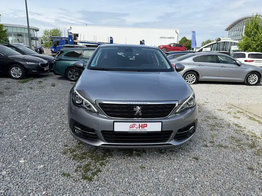 Gebraucht Peugeot 308 SW Active 131 PS (96 kW) 2020 Gris artense/metalliclackieru Kombi