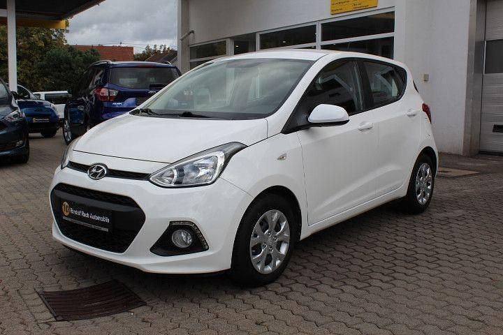 Weiß Gebraucht 2014 Hyundai i10 Kleinwagen | 7.950 € (Etwas zu teuer) - Bild 1/4