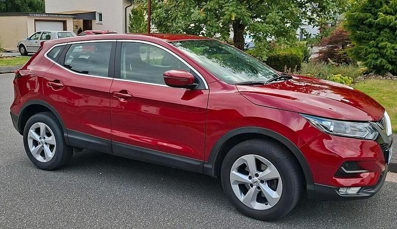 Rot Gebraucht 2021 Nissan Qashqai Shiro SUV | 15.999 € (Guter Preis) - Bild 1/4