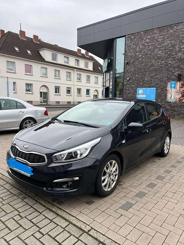 Gebraucht Kia Ceed Edition 7 99 PS (72 kW) 2017 Schwarz Kleinwagen