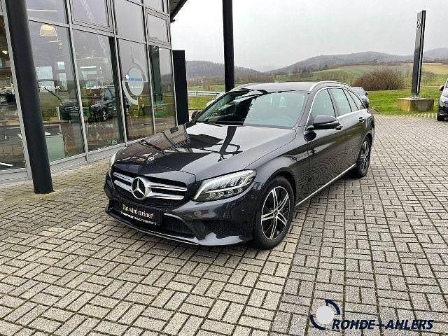 Grau Gebraucht 2020 Mercedes C300 Avantgarde Kombi | 31.799 € (Superpreis) - Bild 1/4