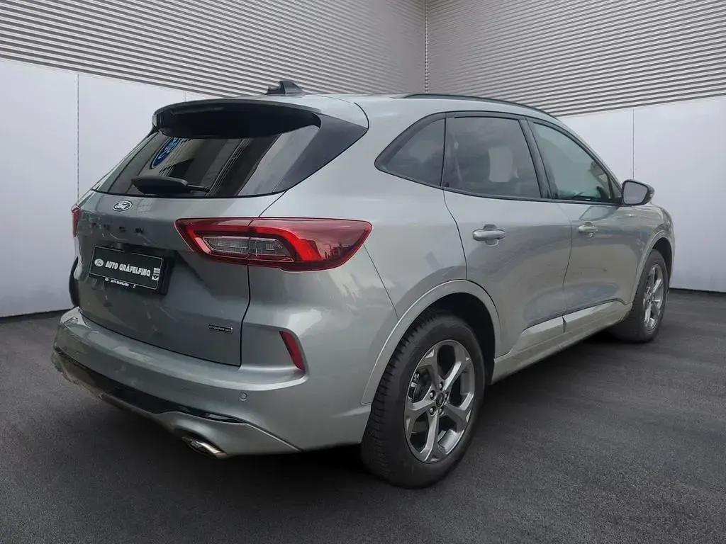 Gebraucht Ford Kuga 184 PS (135 kW) 2024 Silber SUV