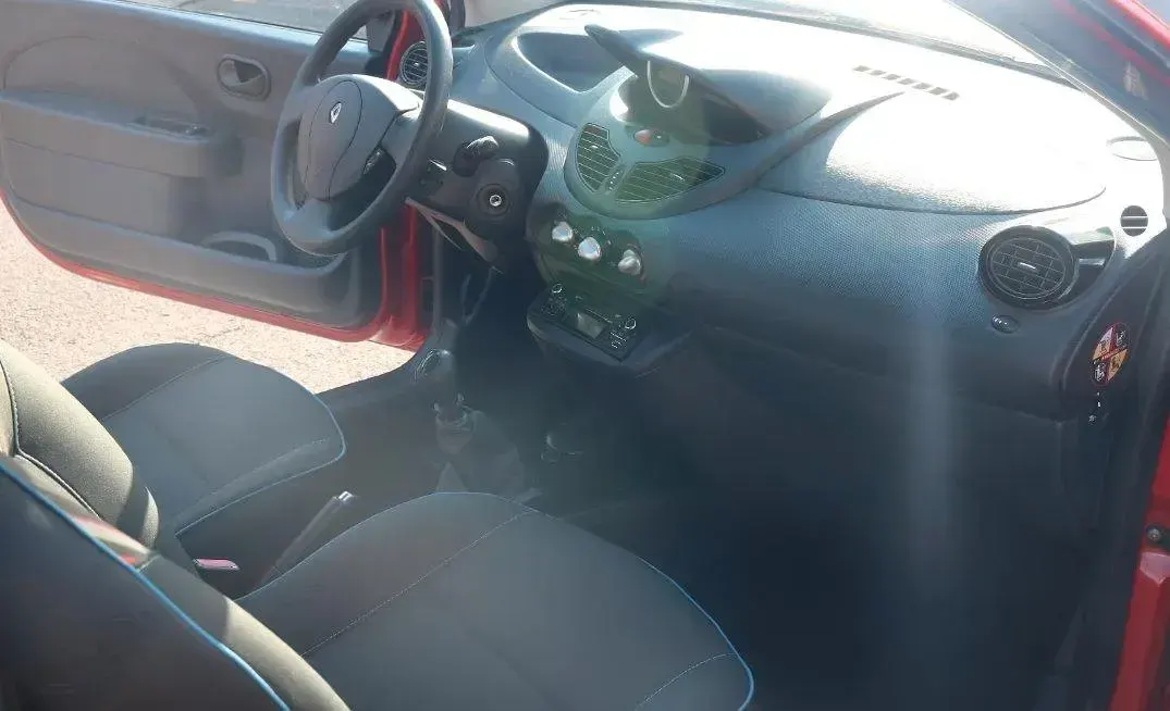 Gebraucht Renault Twingo 75 PS (55 kW) 2012 Rot Kleinwagen