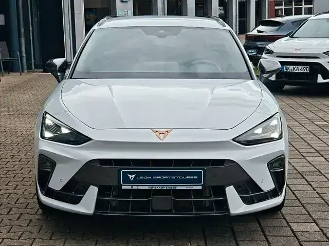 Gebraucht Cupra Leon 150 PS (110 kW) 2025 Weiß Limousine
