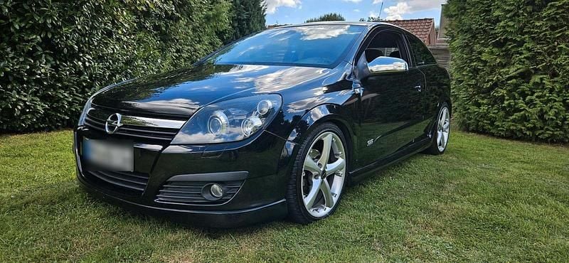 Schwarz Gebraucht 2009 Opel Astra GTC OPC Coupé | 1.700 € (Superpreis) - Bild 1/4