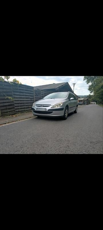 Silber Gebraucht 2003 Peugeot 307 Kombi | 900 € - Bild 1/3