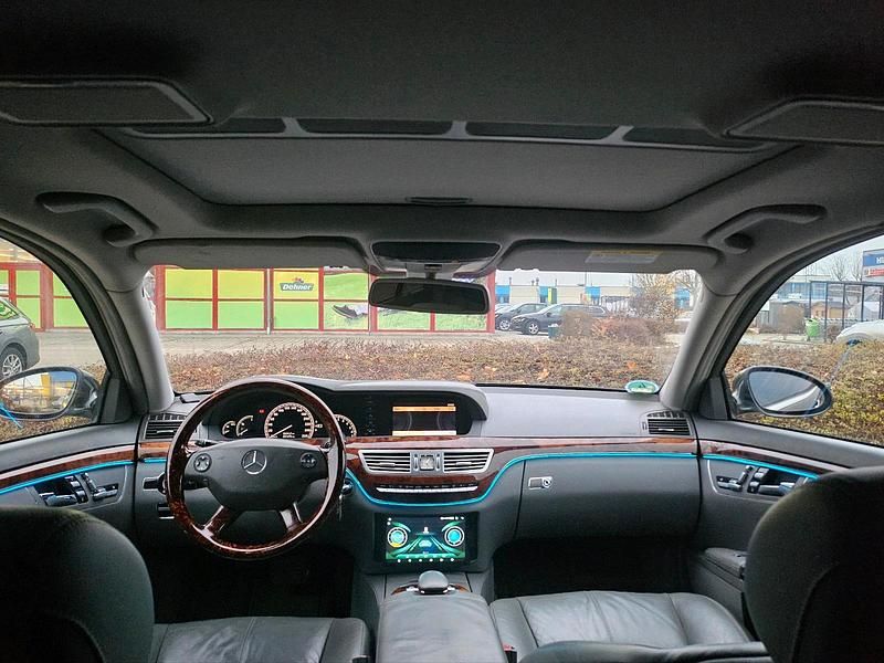 Grau Gebraucht 2005 Mercedes S350 Limousine | 12.500 € - Bild 1/4