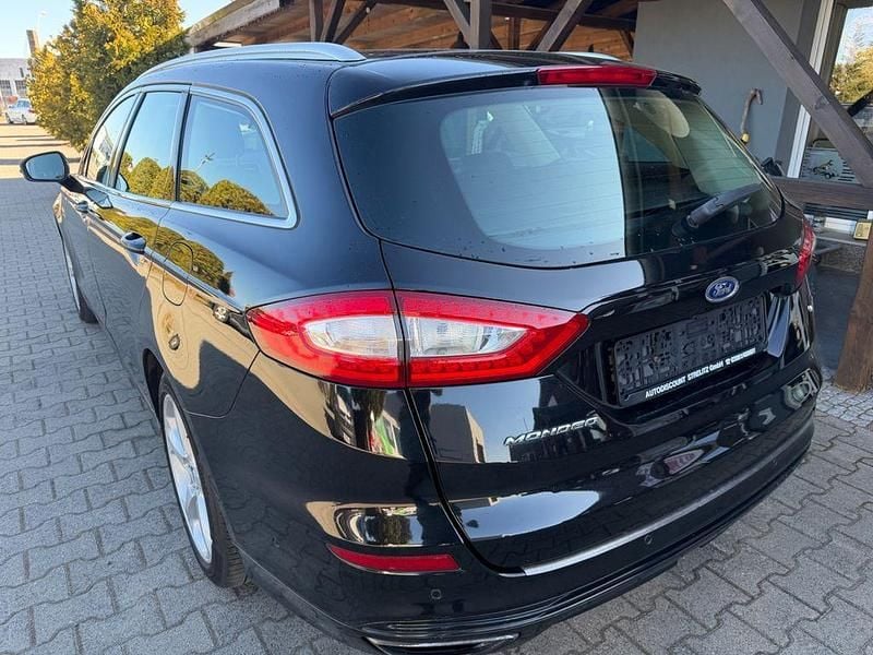 Gebraucht Ford Mondeo Titanium 203 PS (149 kW) 2015 Schwarz Limousine