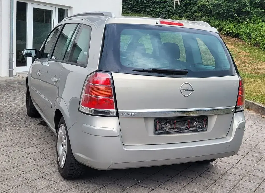 Gebraucht Opel Zafira 140 PS (102 kW) 2006 Beige Van / Kleinbus