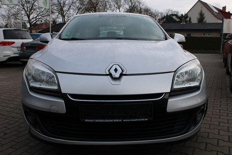 Gebraucht Renault Mégane Expression 116 PS (85 kW) 2013 Grau Limousine