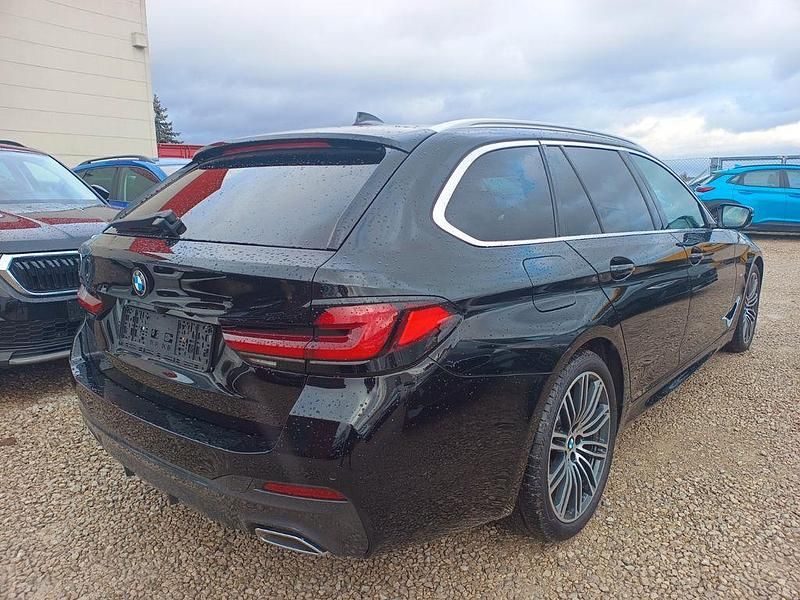 Gebraucht BMW 540 333 PS (244 kW) 2023 Schwarz Kombi
