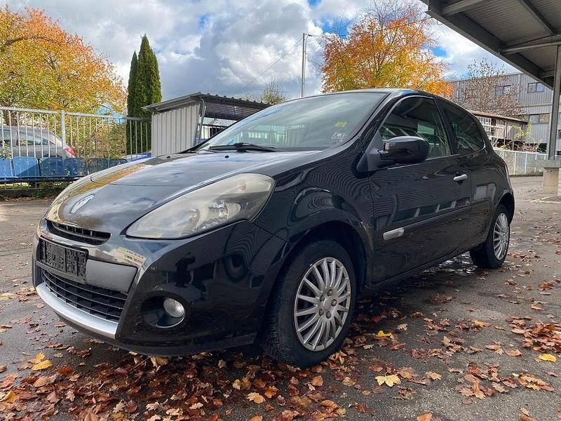 Gebraucht Renault Clio II Dynamique 75 PS (55 kW) 2011 Schwarz Kleinwagen